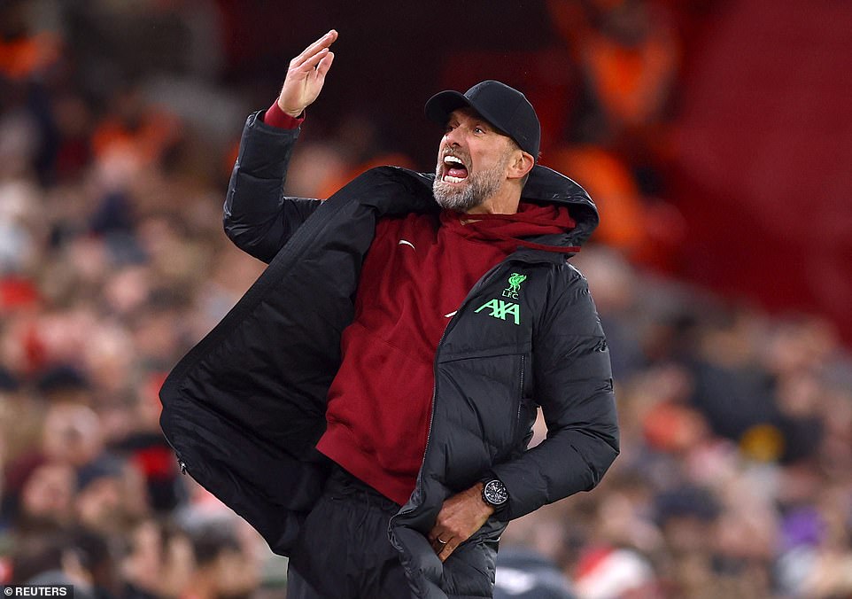Thắng đậm West Ham, Liverpool đoạt v&eacute; b&aacute;n kết League Cup- Ảnh 2.