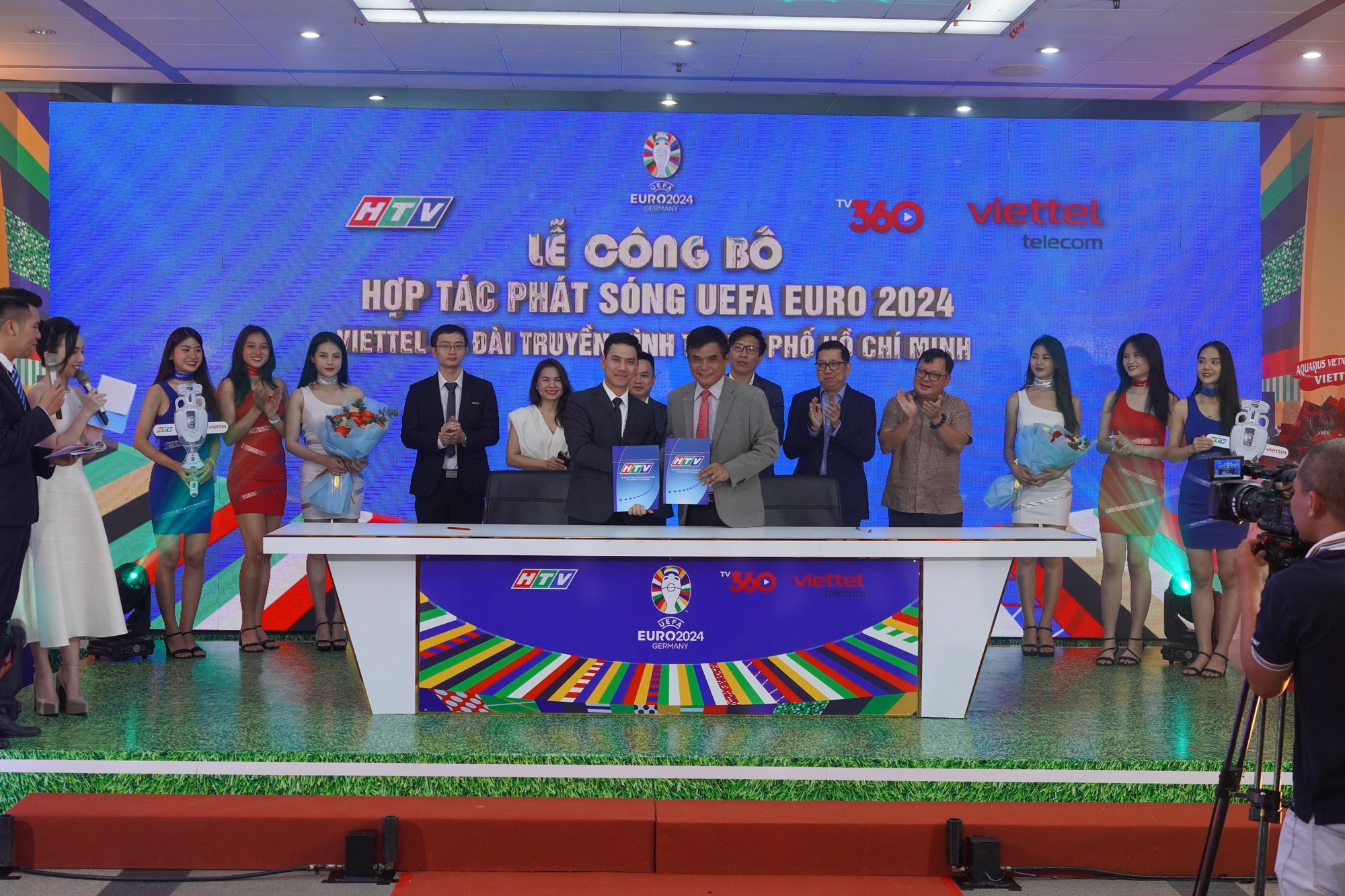 Kh&aacute;n giả Việt Nam c&oacute; thể xem EURO 2024 qua nhiều nền tảng kh&aacute;c nhau- Ảnh 1.