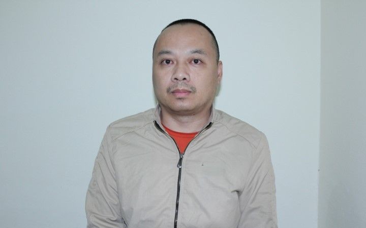 Tìm nạn nhân của kẻ “nổ” là cán bộ chuyên nhận xin việc, chuyển trường