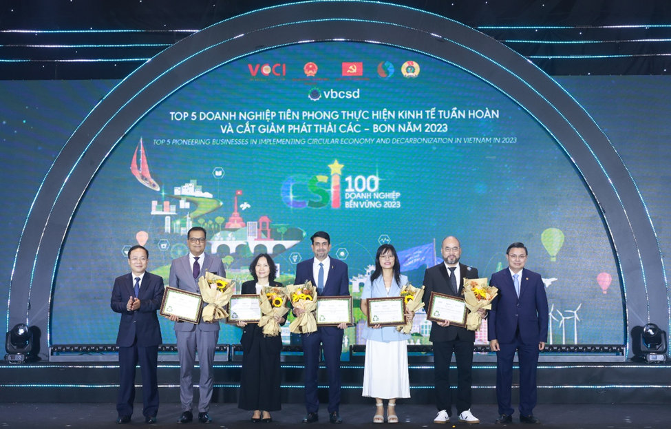 Coca-Cola được vinh danh trong doanh nghiệp ph&aacute;t triển bền vững tại Việt Nam lần thứ 8 li&ecirc;n tiếp- Ảnh 2.