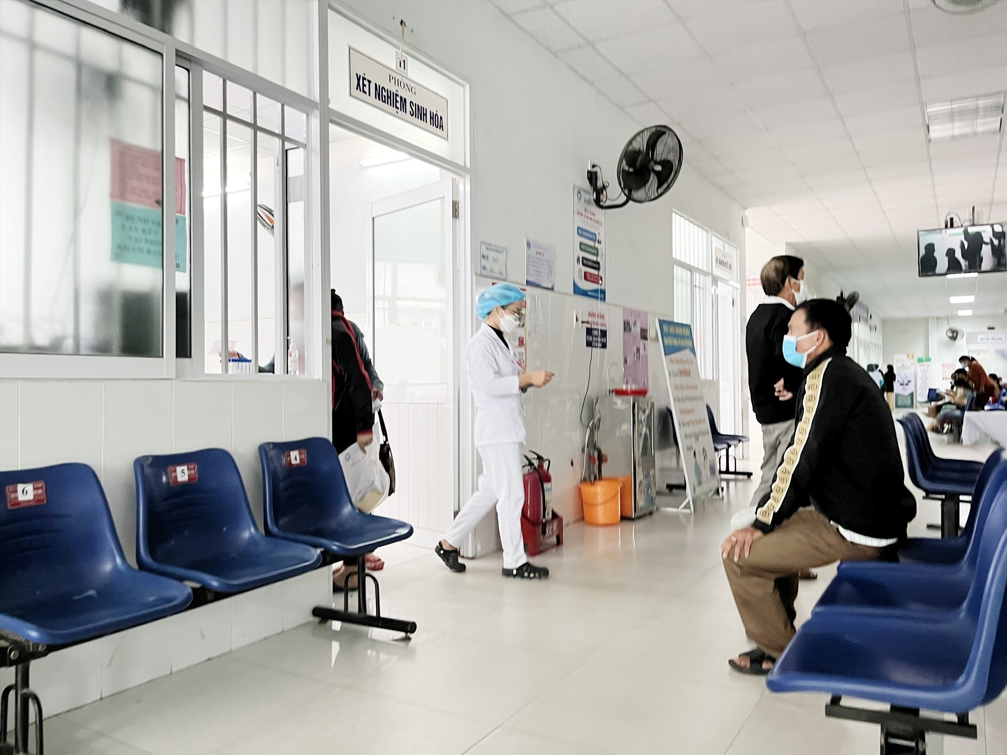 Quảng Nam mời 9 g&oacute;i thầu vật tư y tế gần 600 tỉ đồng- Ảnh 1.
