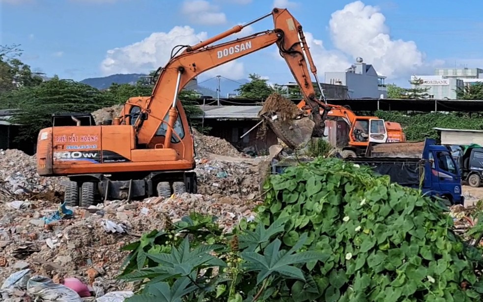 Vụ bãi xà bần không phép ở Đà Nẵng: “Tối hậu thư” cho công ty vi phạm