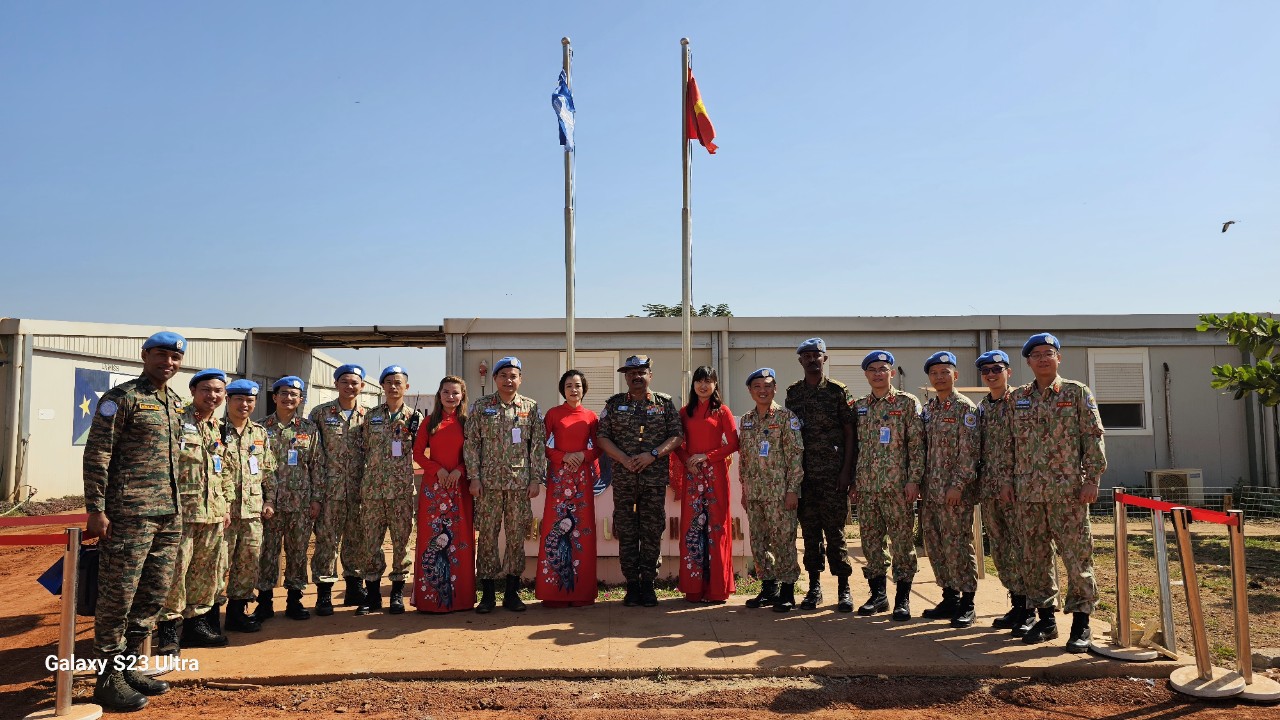 Tư lệnh Qu&acirc;n sự Ph&aacute;i bộ UNMISS ấn tượng với Qu&acirc;n đội Việt Nam- Ảnh 1.