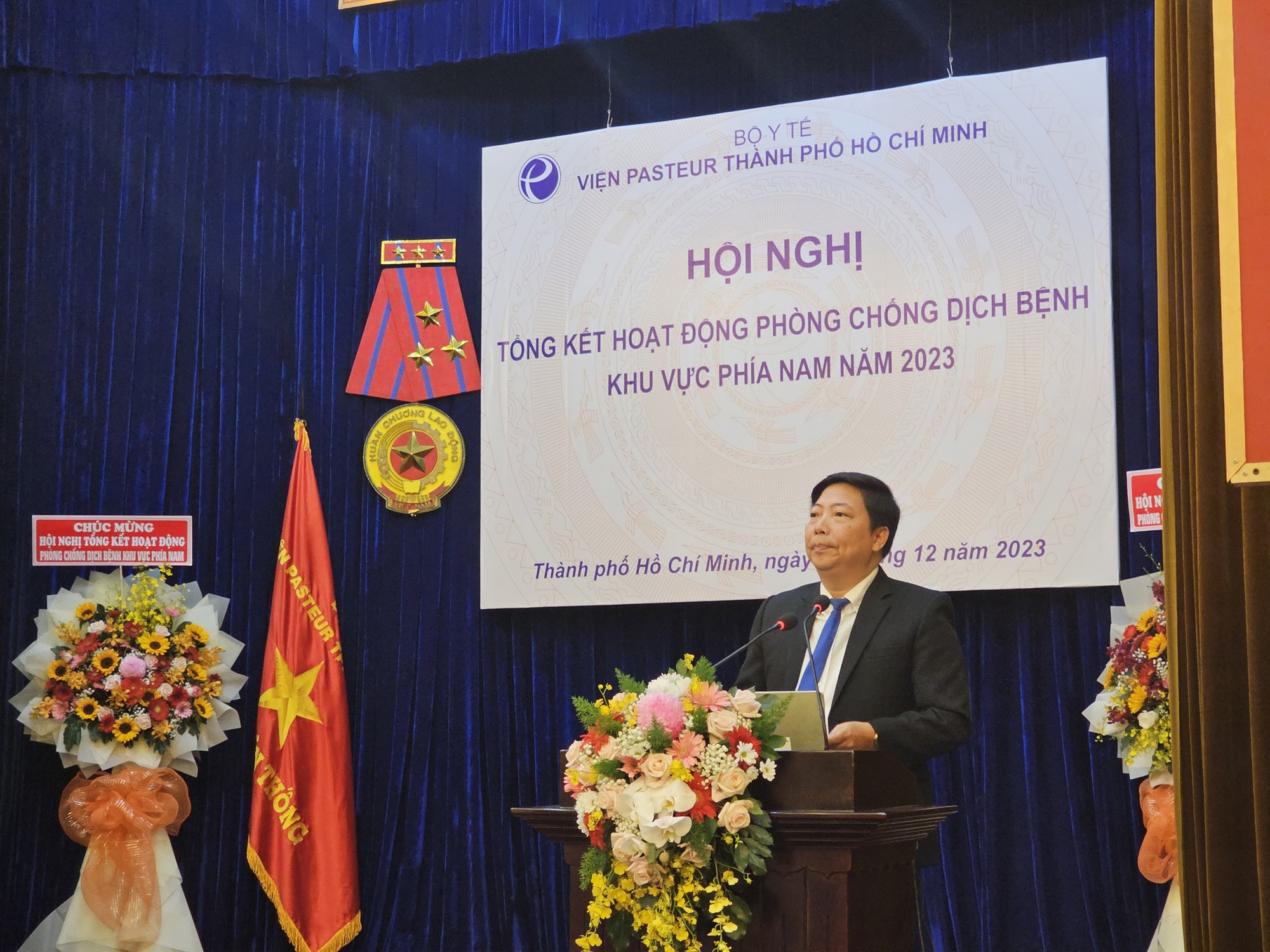 Bệnh truyền nhiễm sẽ c&ograve;n diễn biến phức tạp- Ảnh 1.