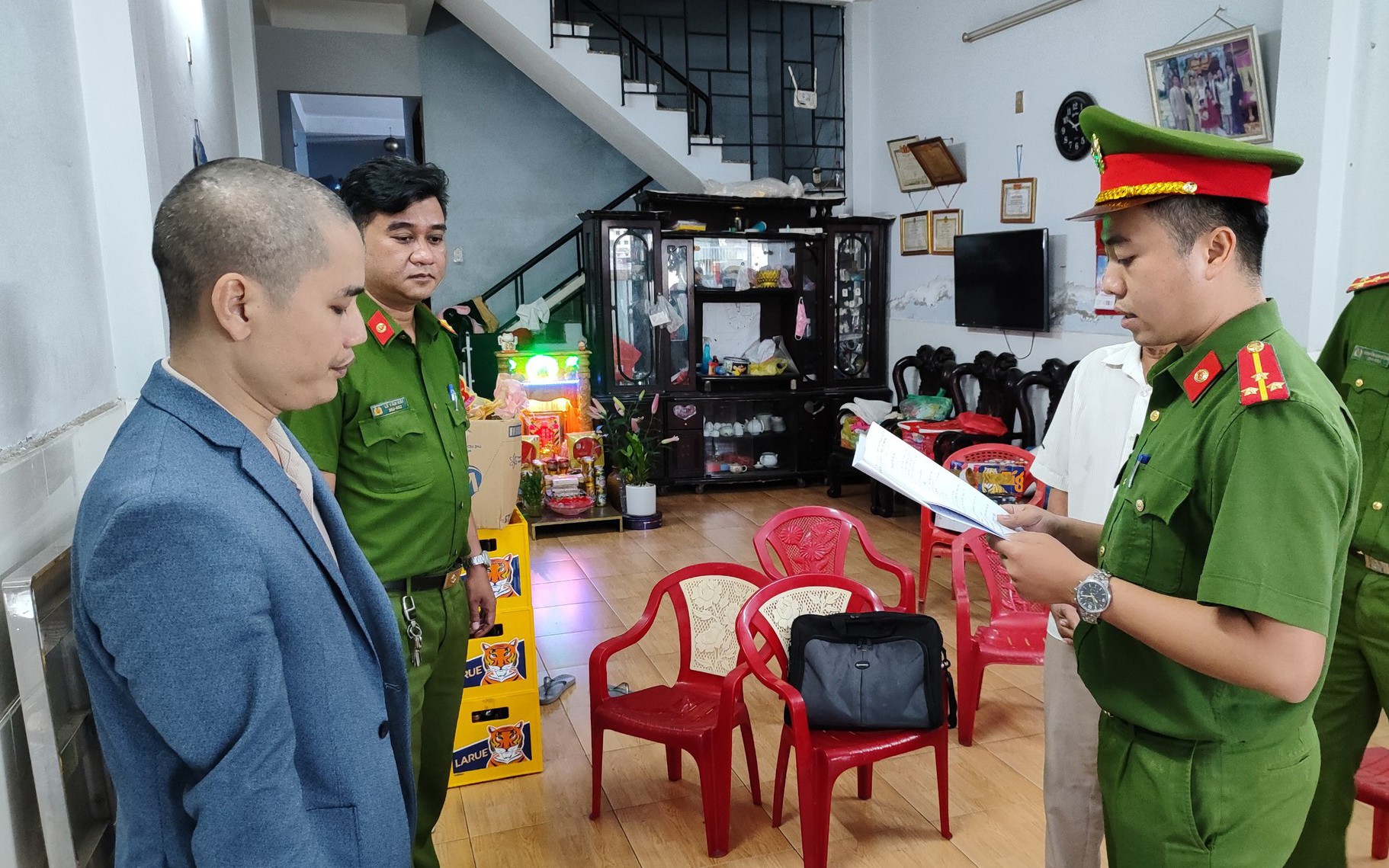 Tham ô khi nạo vét cống, thêm 2 người bị bắt