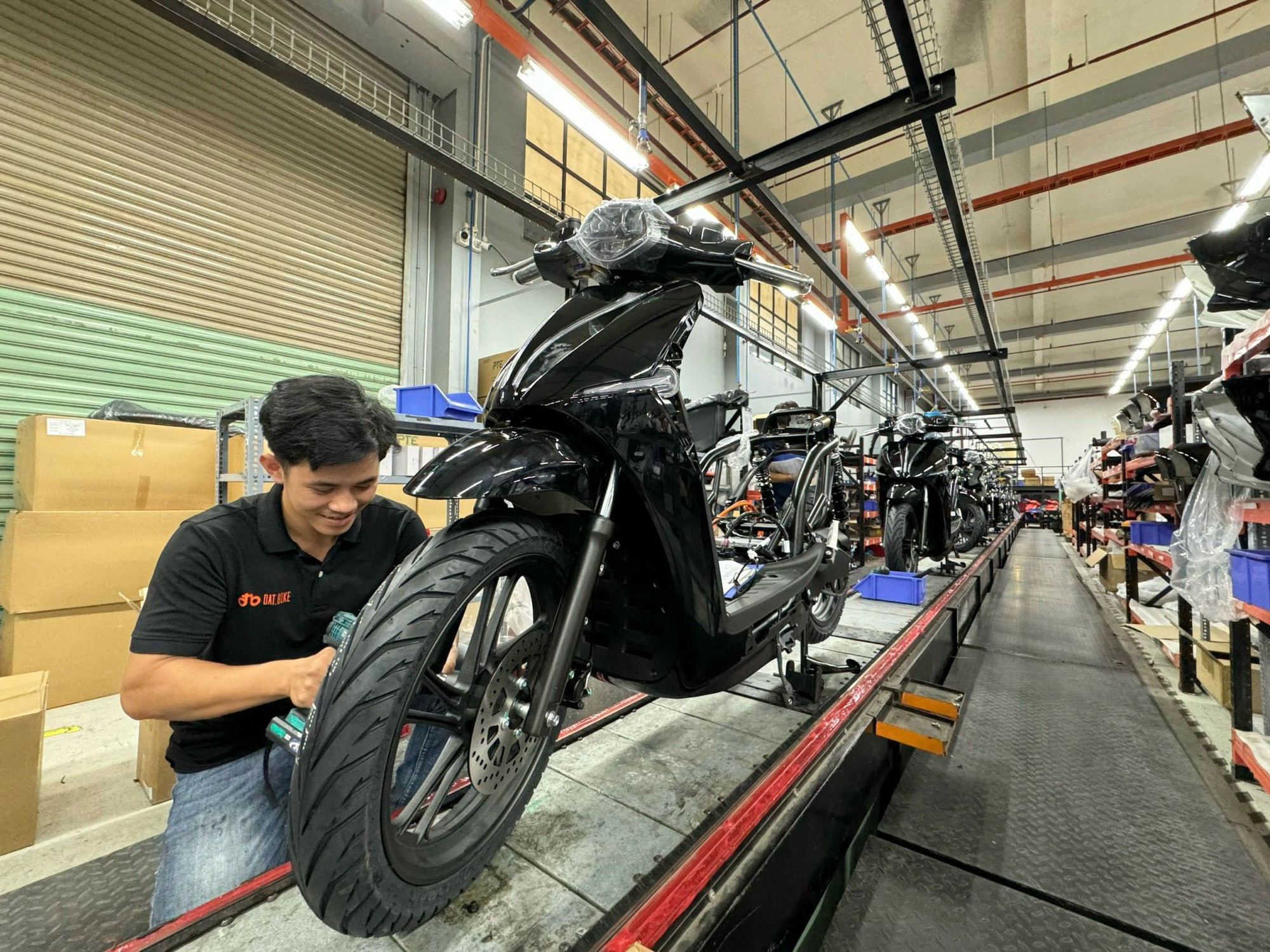 Xe máy điện "hot" trở lại- Ảnh 1.