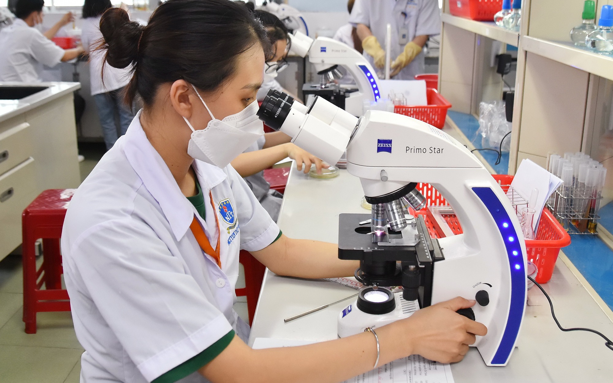 Liêm chính khoa học: Khó hay dễ?