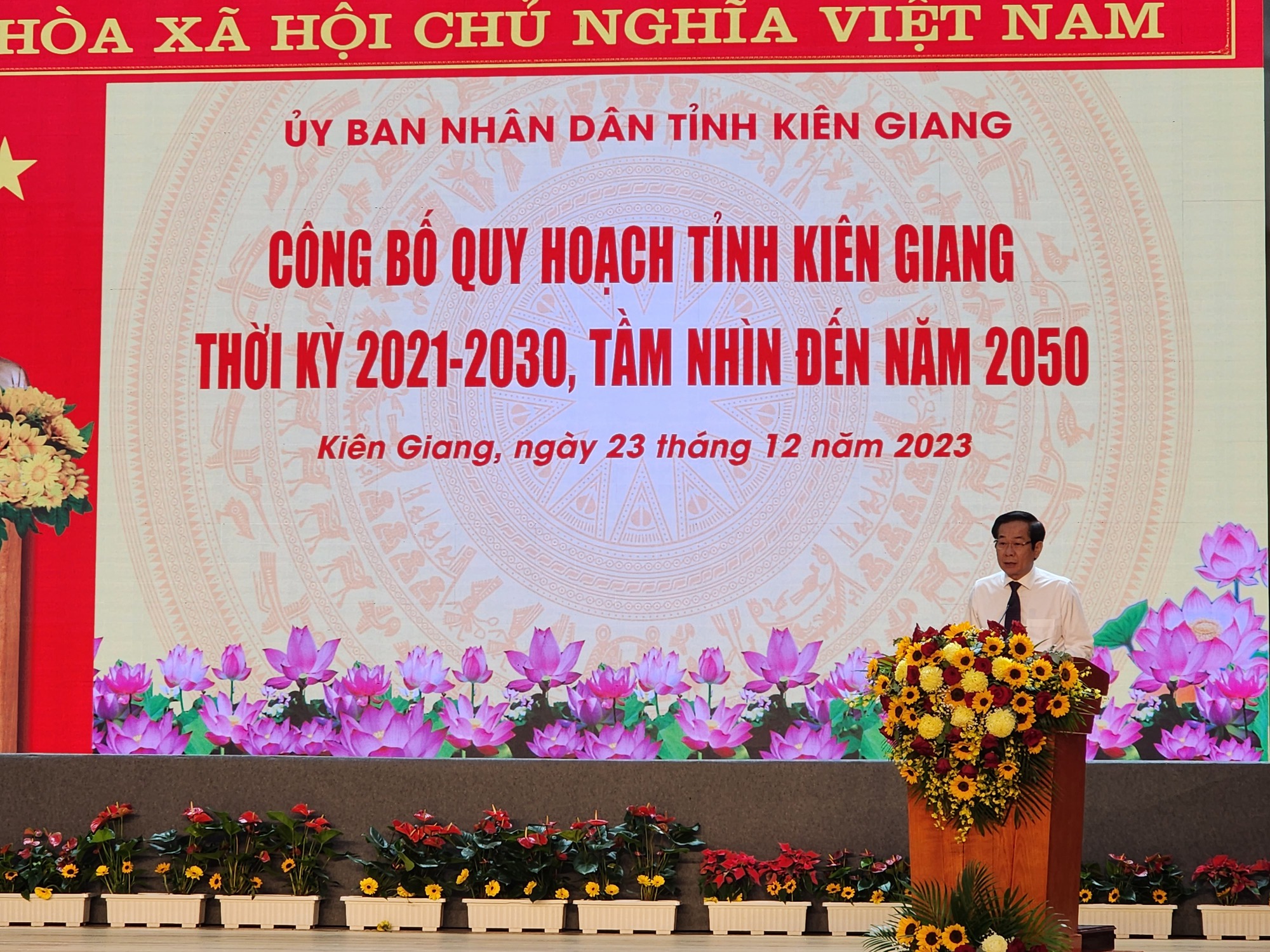 Ki&ecirc;n Giang l&agrave;m gi&agrave;u v&agrave; mạnh l&ecirc;n từ biển- Ảnh 3.