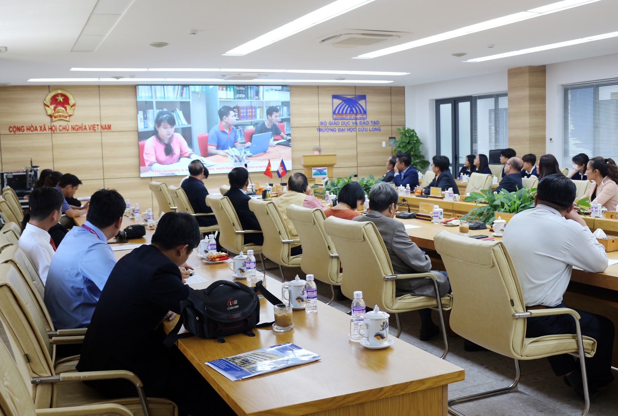 Trường ĐH Mỹ thuật Hoàng gia Campuchia và Trường ĐH Cửu Long mong muốn cùng hợp tác- Ảnh 3.