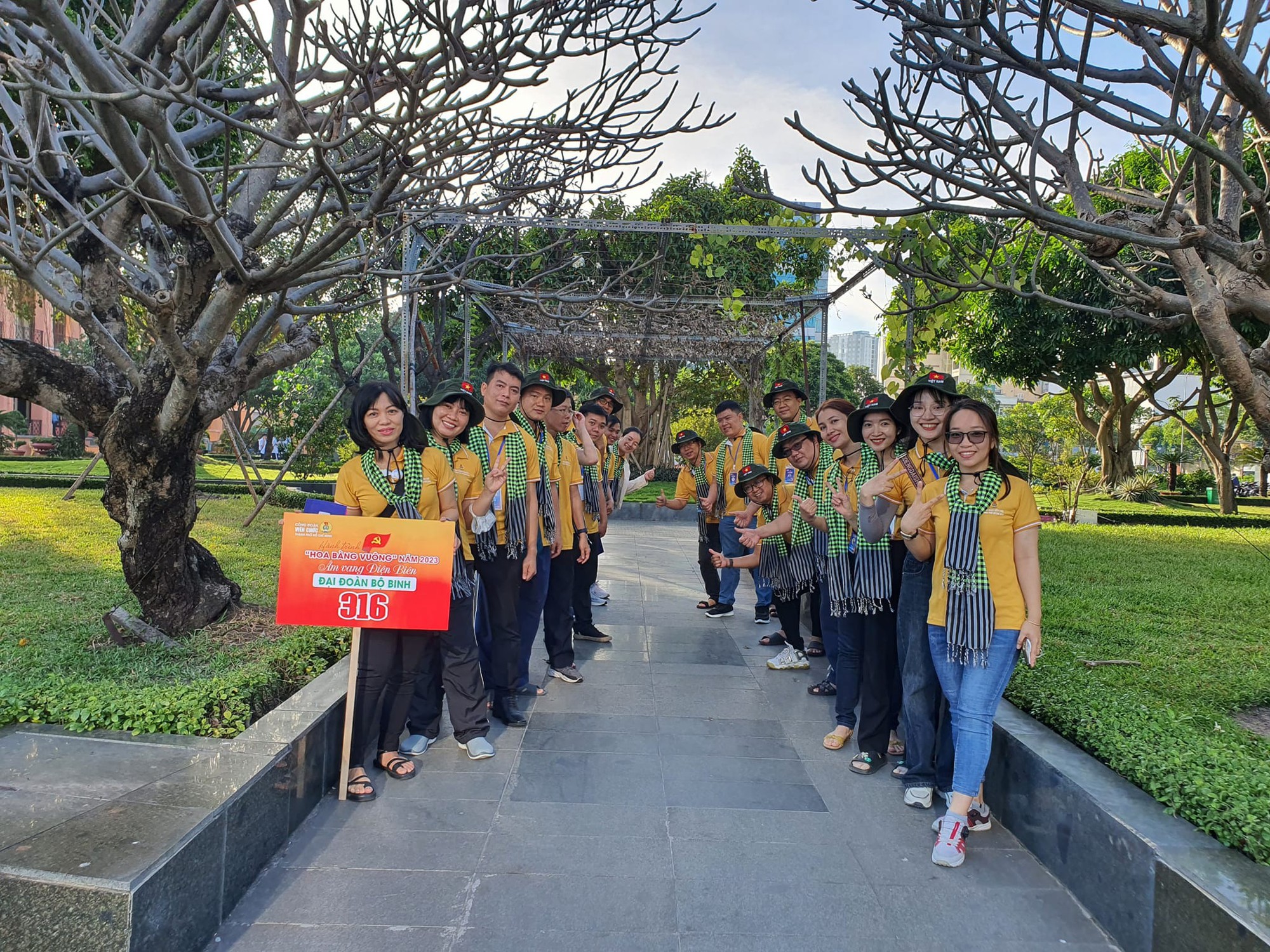 106 đo&agrave;n vi&ecirc;n ưu t&uacute; tham gia H&agrave;nh tr&igrave;nh &ldquo;Hoa b&agrave;ng vu&ocirc;ng&rdquo;- Ảnh 4.