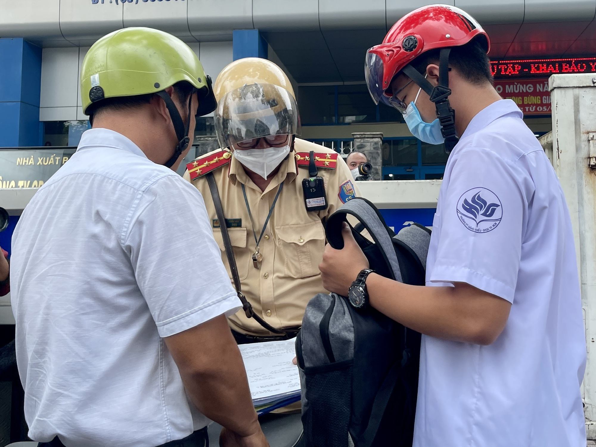 Camera ý thức cho học sinh và... phụ huynh- Ảnh 1.