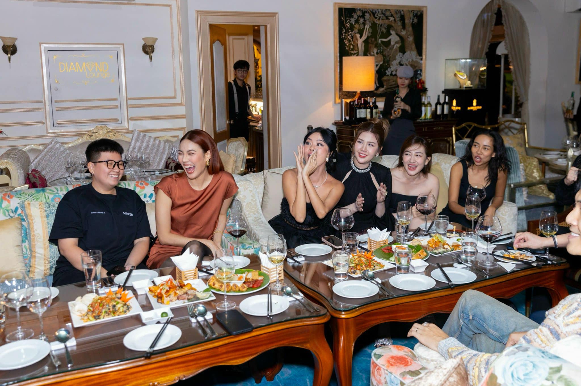 L&yacute; Nh&atilde; Kỳ tổ chức tiệc Gi&aacute;ng sinh, quy tụ loạt sao Việt- Ảnh 13.