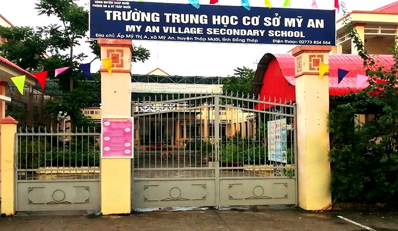 Học sinh bị t&aacute;t v&igrave; kh&ocirc;ng thuộc b&agrave;i, người nh&agrave; v&agrave;o trường h&agrave;nh hung gi&aacute;o vi&ecirc;n- Ảnh 1.
