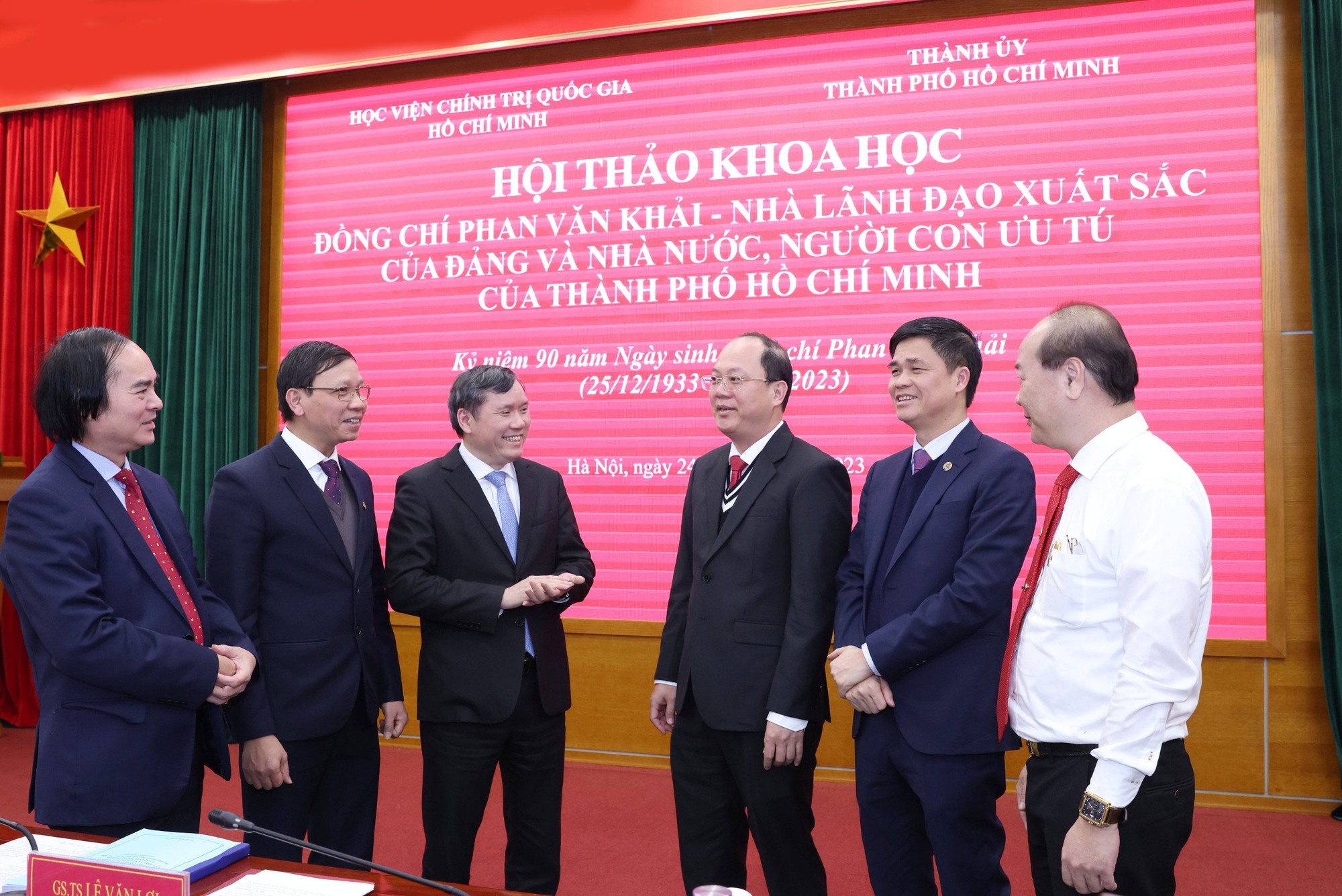 Thủ tướng Phan Văn Khải luôn quan tâm đến người lao động- Ảnh 2.