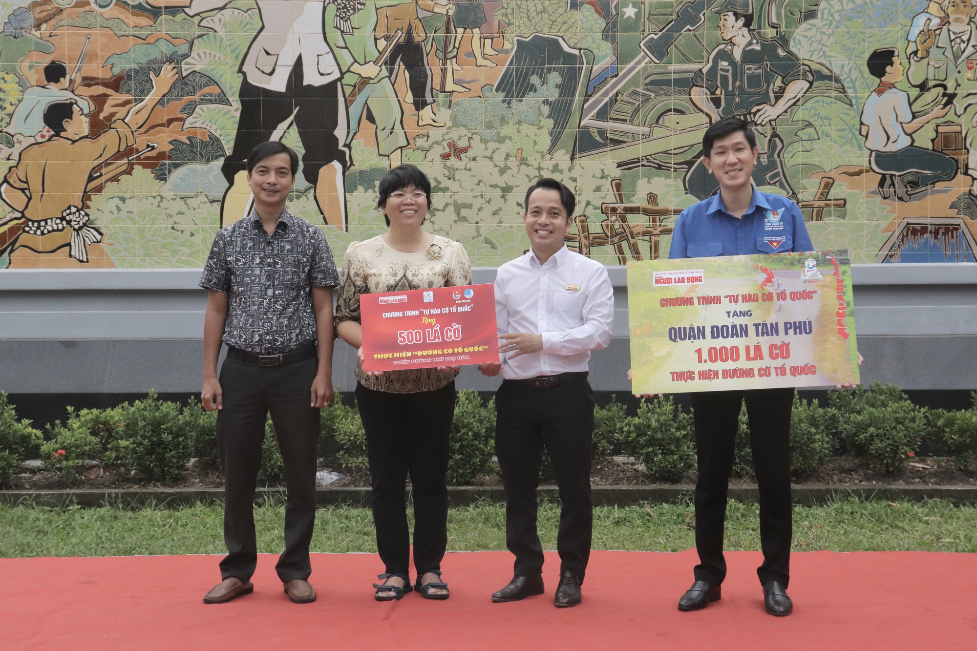 TP HCM: Ra mắt "Đường cờ Tổ quốc" tại 2 phường anh h&ugrave;ng - Ảnh 4.