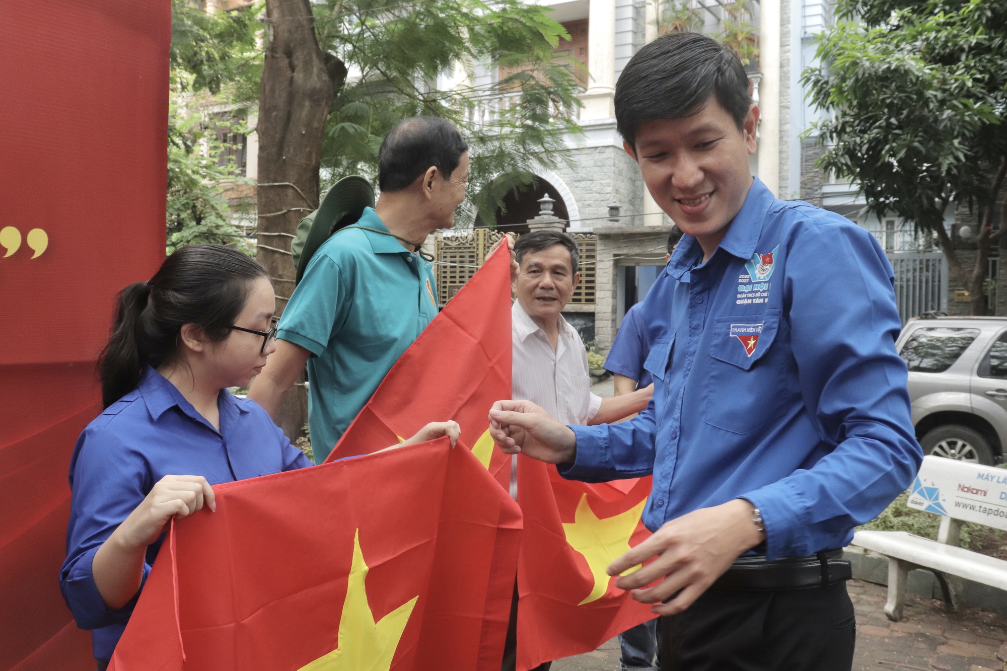 TP HCM: Ra mắt "Đường cờ Tổ quốc" tại 2 phường anh h&ugrave;ng - Ảnh 3.