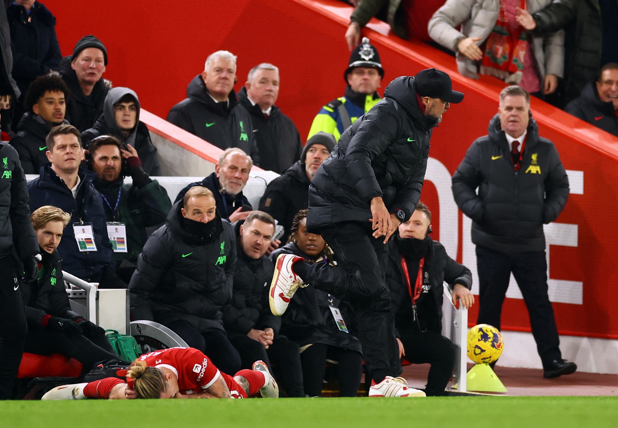 Jurgen Klopp b&aacute;o tin dữ, Arsenal phấn kh&iacute;ch sau đại chiến- Ảnh 3.