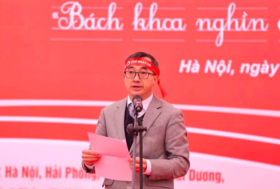 H&agrave;ng ngh&igrave;n người vượt gi&aacute; r&eacute;t hiến m&aacute;u tại Chủ nhật Đỏ- Ảnh 2.