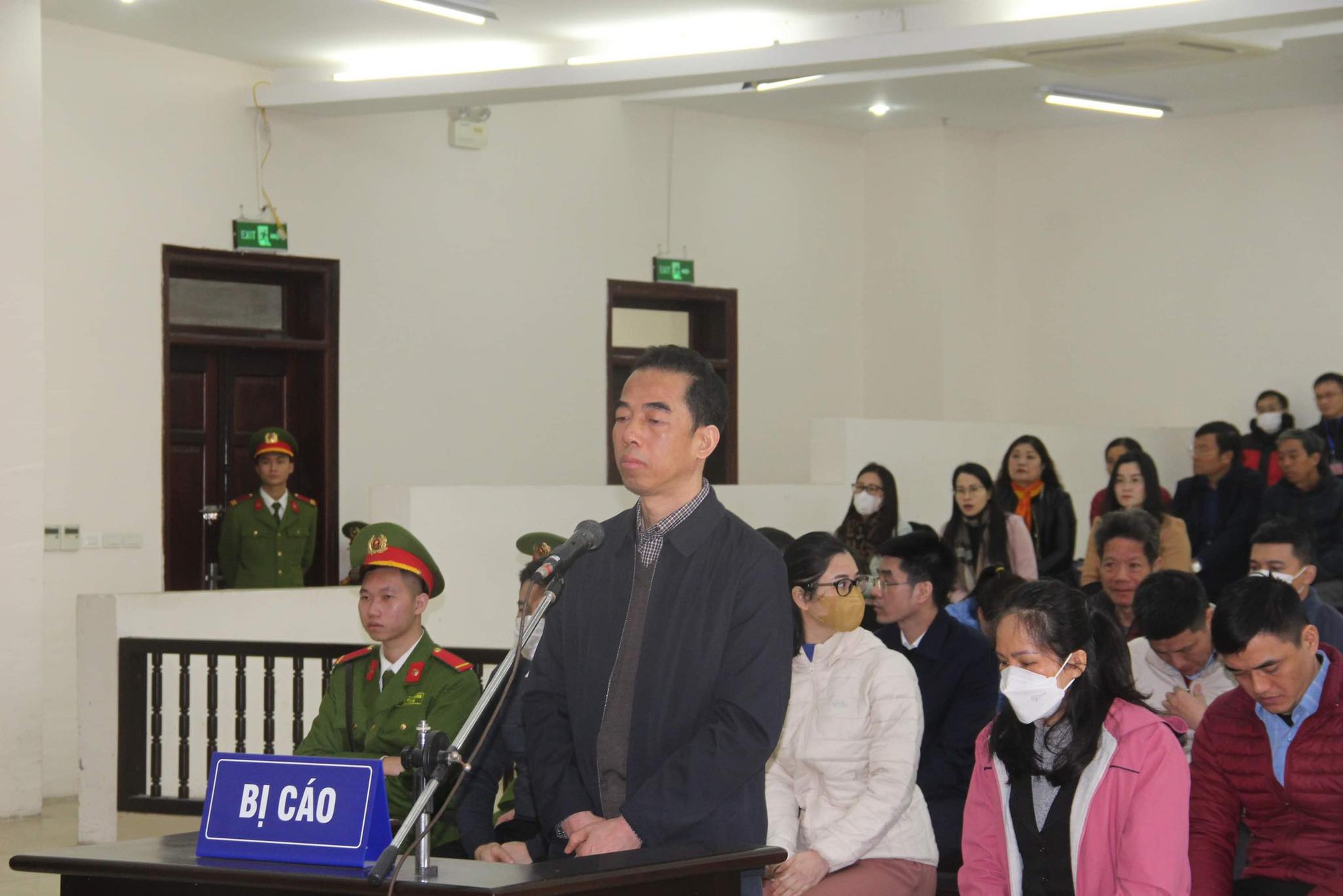 Cựu thư k&yacute; thứ trưởng Y tế xin giảm nhẹ h&igrave;nh phạt để sớm trở về sửa chữa lỗi lầm- Ảnh 1.