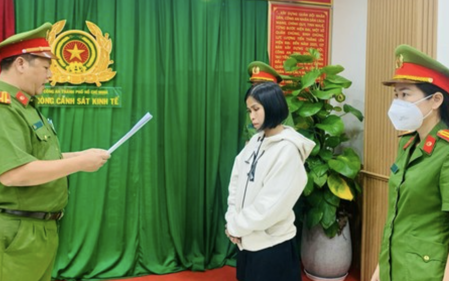 Công an TP HCM phát hiện sai phạm tại phòng giao dịch một ngân hàng