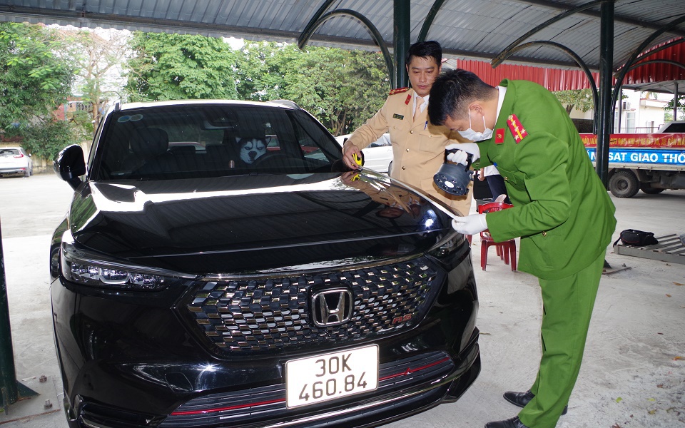 Tông 2 CSGT bị thương, tài xế "thông chốt" kiểm tra nồng độ cồn bị khởi tố tội giết người