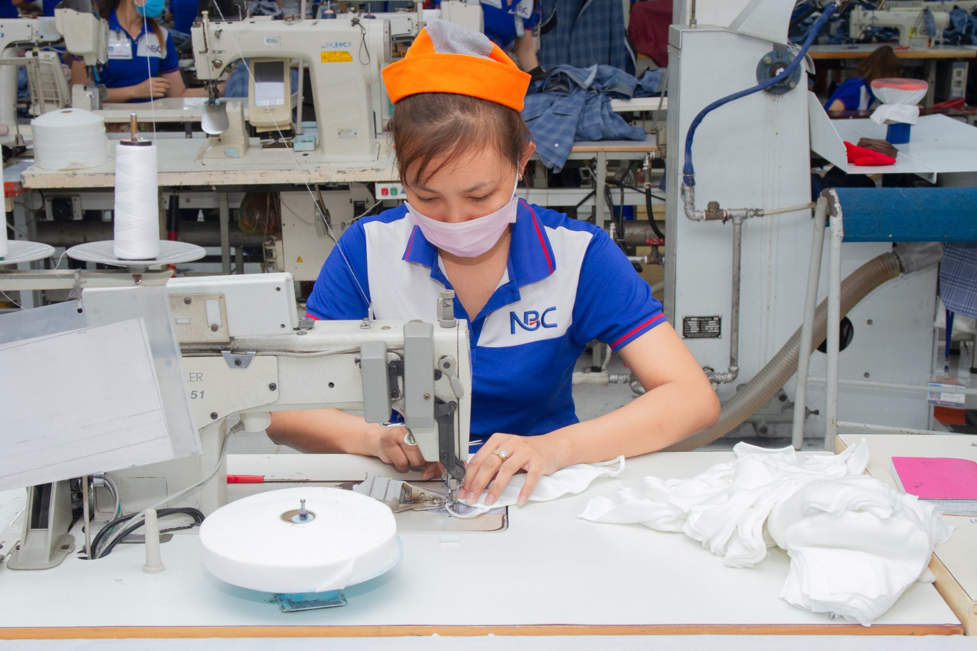 Nhiều địa phương công bố thưởng Tết Nguyên đán 2024, cao nhất hơn 5,6 tỉ đồng- Ảnh 1.