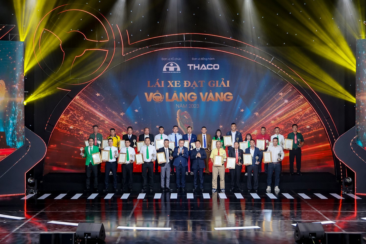 Sức lan tỏa từ giải thưởng V&ocirc; lăng v&agrave;ng năm 2023: "Thượng t&ocirc;n ph&aacute;p luật để x&acirc;y dựng Văn ho&aacute; giao th&ocirc;ng"- Ảnh 1.