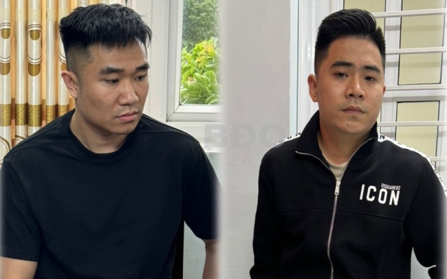 Công an Bình Định dừng xe khách, bắt 2 đối tượng trốn lệnh truy nã
