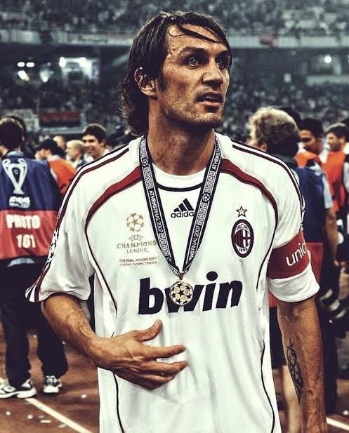 Đội hình vĩ đại nhất mọi thời đại của Serie A - Ảnh 2.