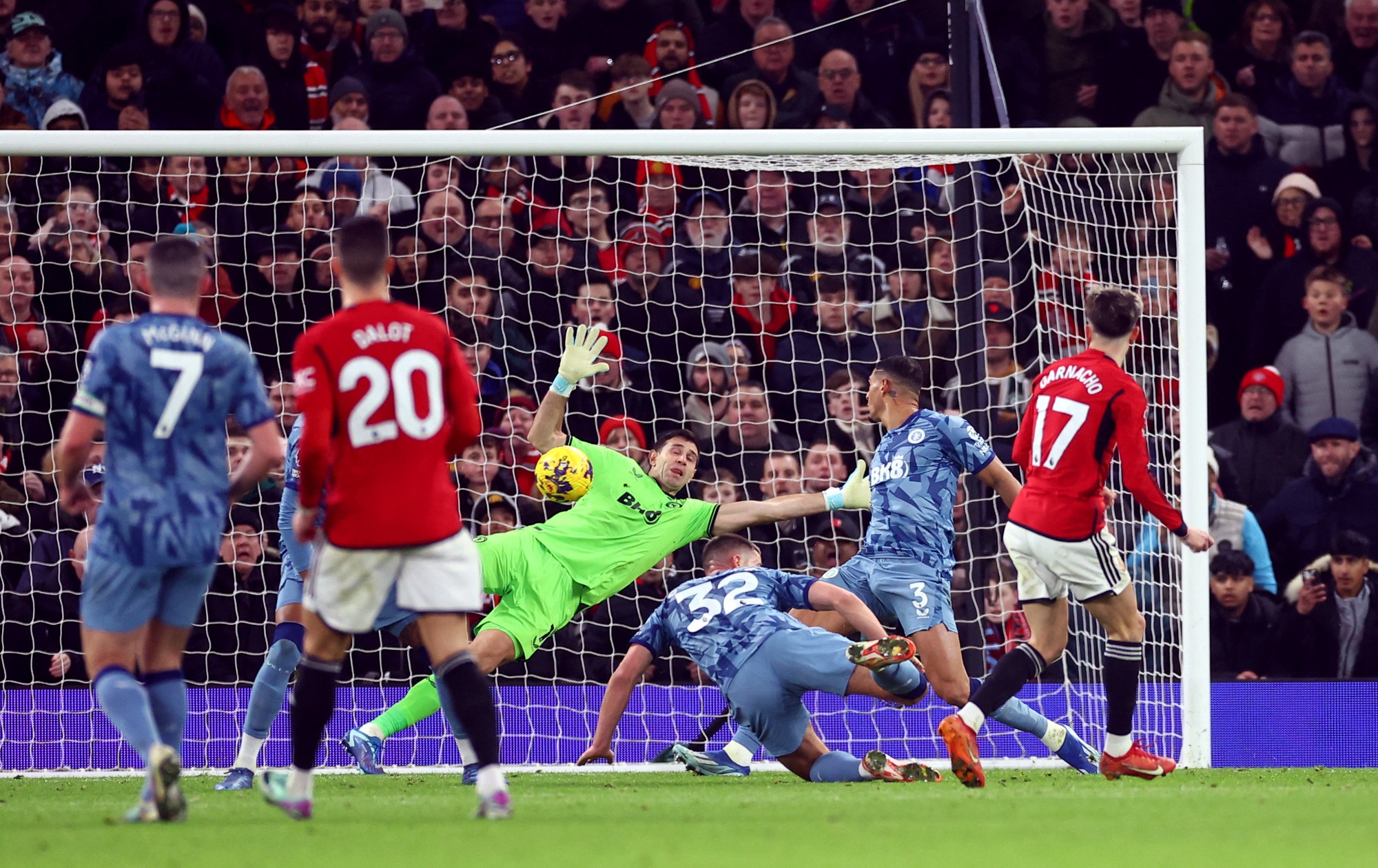 Hojlund nổ s&uacute;ng, Man United quật ng&atilde; Aston Villa ng&agrave;y Lễ tặng qu&agrave;- Ảnh 5.