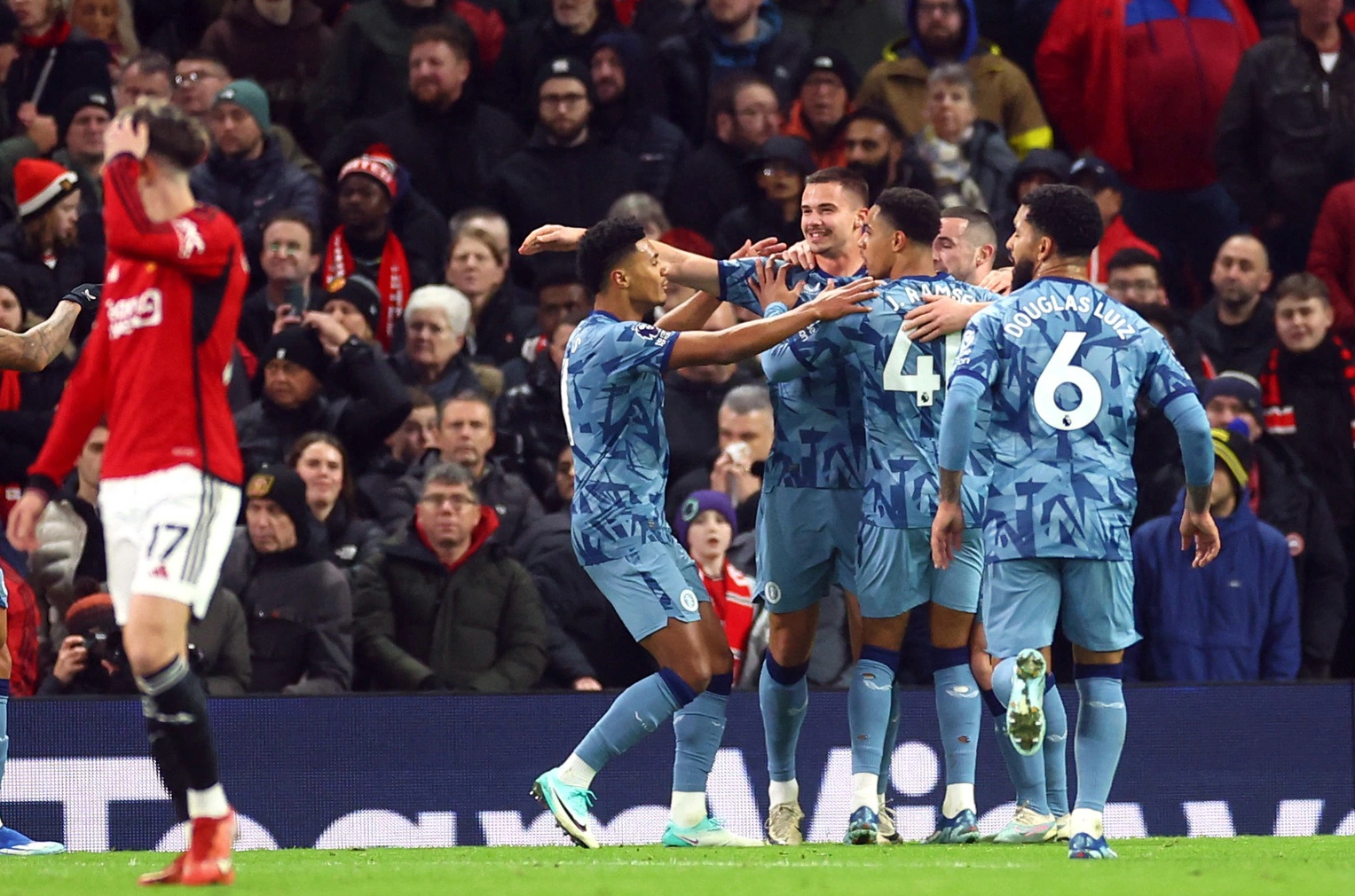Hojlund nổ s&uacute;ng, Man United quật ng&atilde; Aston Villa ng&agrave;y Lễ tặng qu&agrave;- Ảnh 1.