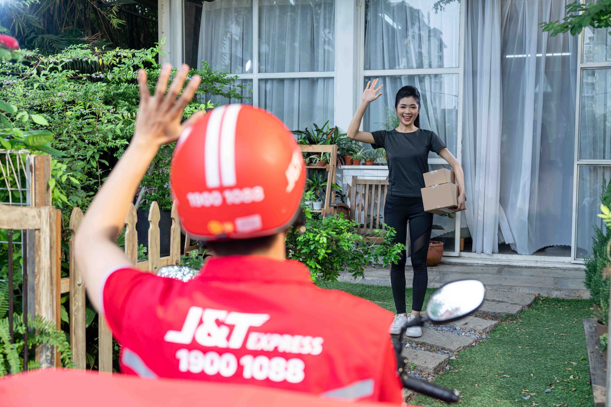 Cùng J&T Express hiểu để kinh doanh trực tuyến thành công- Ảnh 1.