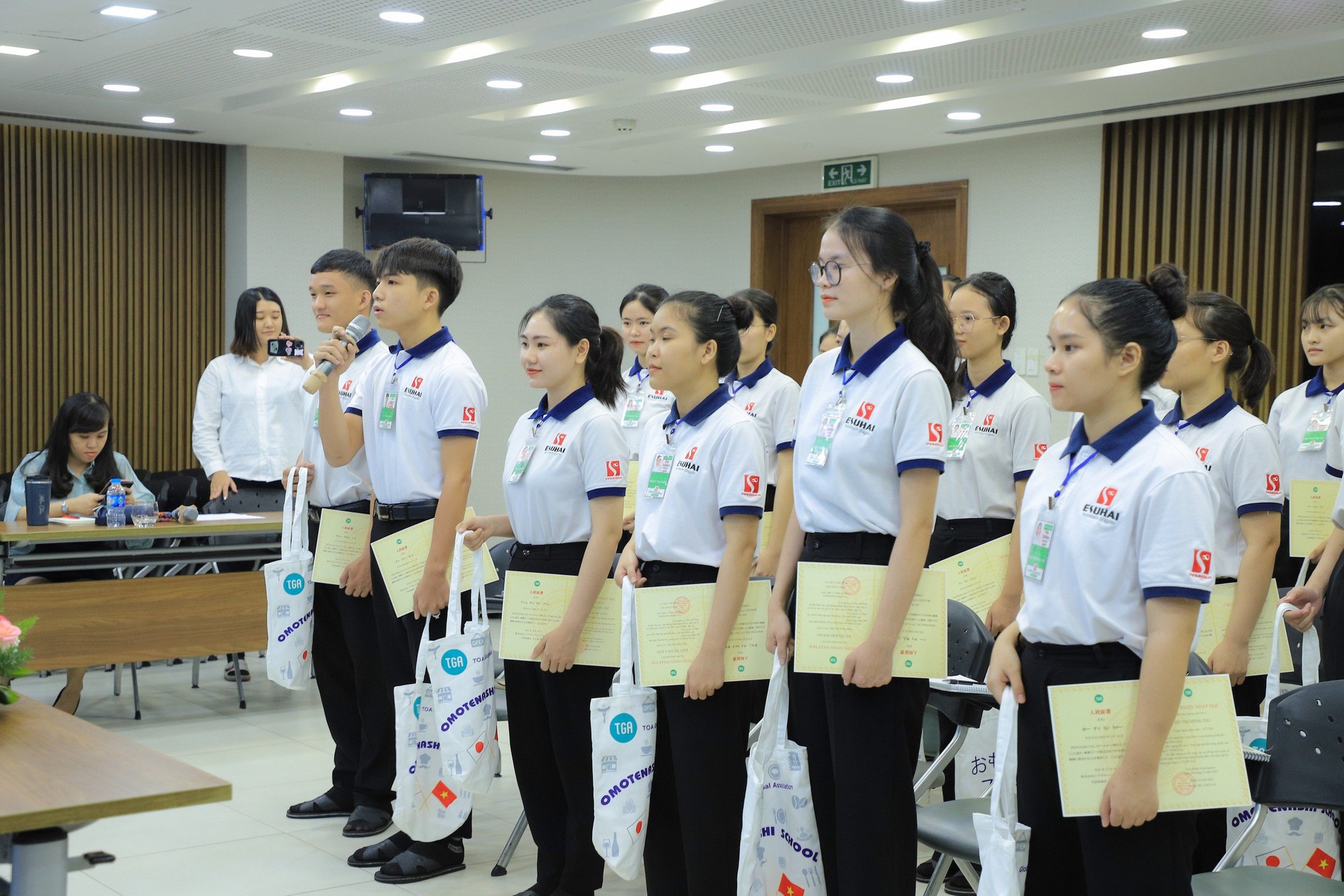 Mổ xẻ thực trạng xuất khẩu lao động- Ảnh 2.