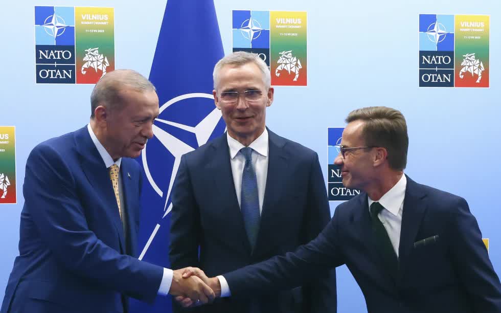 Thổ Nhĩ Kỳ “bật đèn xanh” phê duyệt Thụy Điển gia nhập NATO
