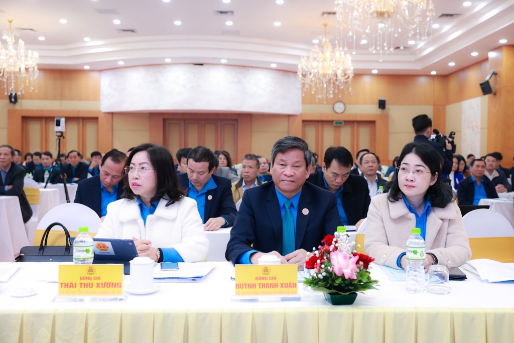 Tham gia nghiên cứu, học tập, quán triệt Nghị quyết Đại hội XIII Công đoàn Việt Nam