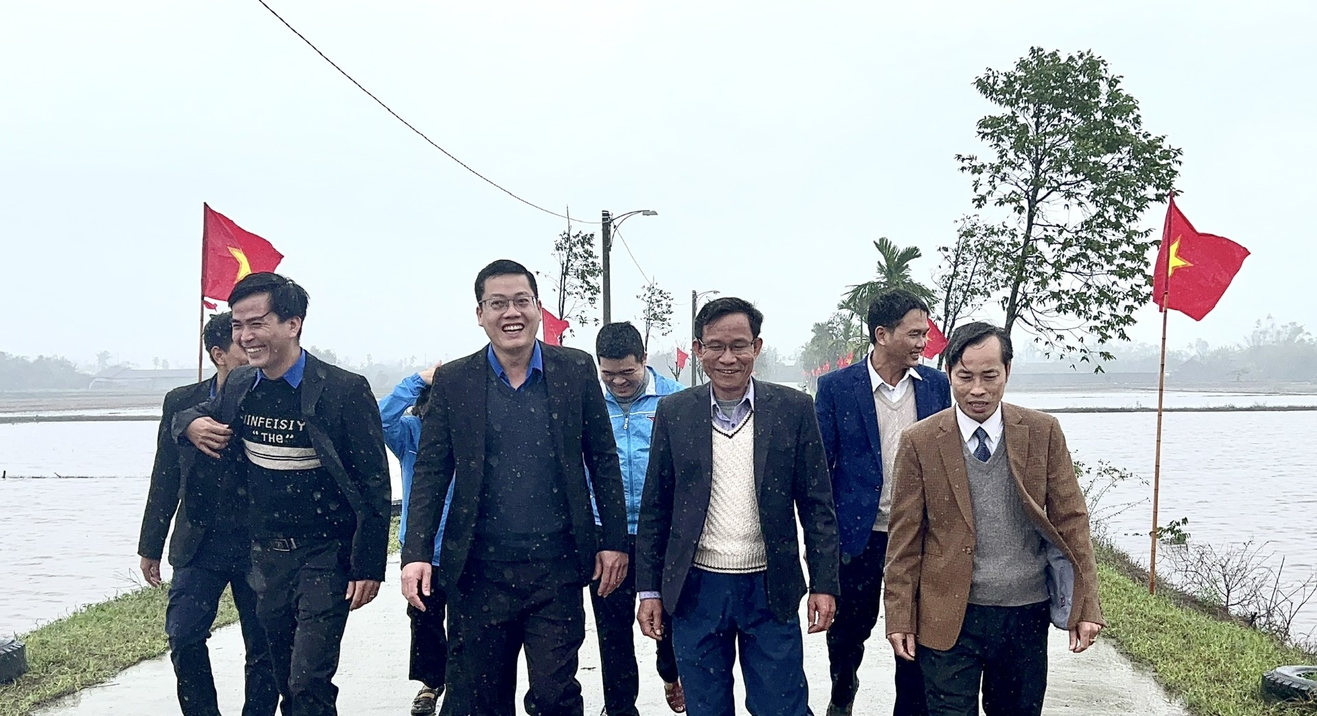 Kh&aacute;nh th&agrave;nh "Đường cờ Tổ quốc" tr&ecirc;n qu&ecirc; hương Đại tướng Nguyễn Ch&iacute; Thanh- Ảnh 1.