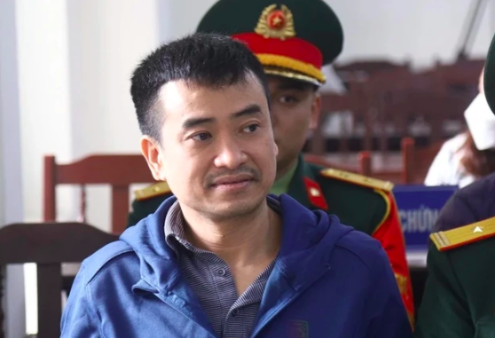 Tổng gi&aacute;m đốc Việt &Aacute; Phan Quốc Việt n&oacute;i kh&ocirc;ng c&oacute; động cơ vụ lợi, "tất cả v&igrave; d&acirc;n, v&igrave; nước"- Ảnh 1.