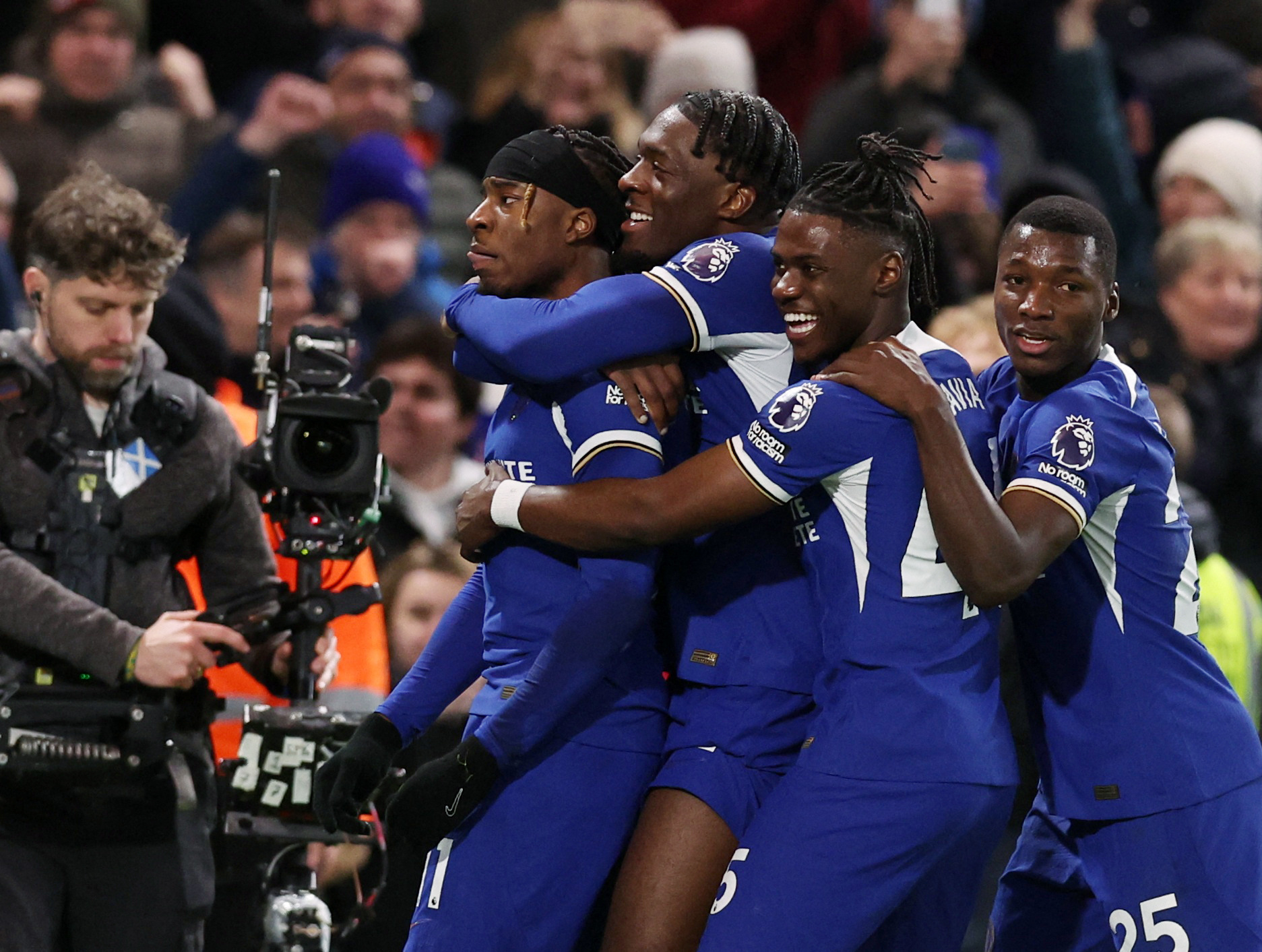 Dàn sao trẻ ghi dấu ấn, Chelsea thắng nghẹt thở Palace phút 89- Ảnh 2.