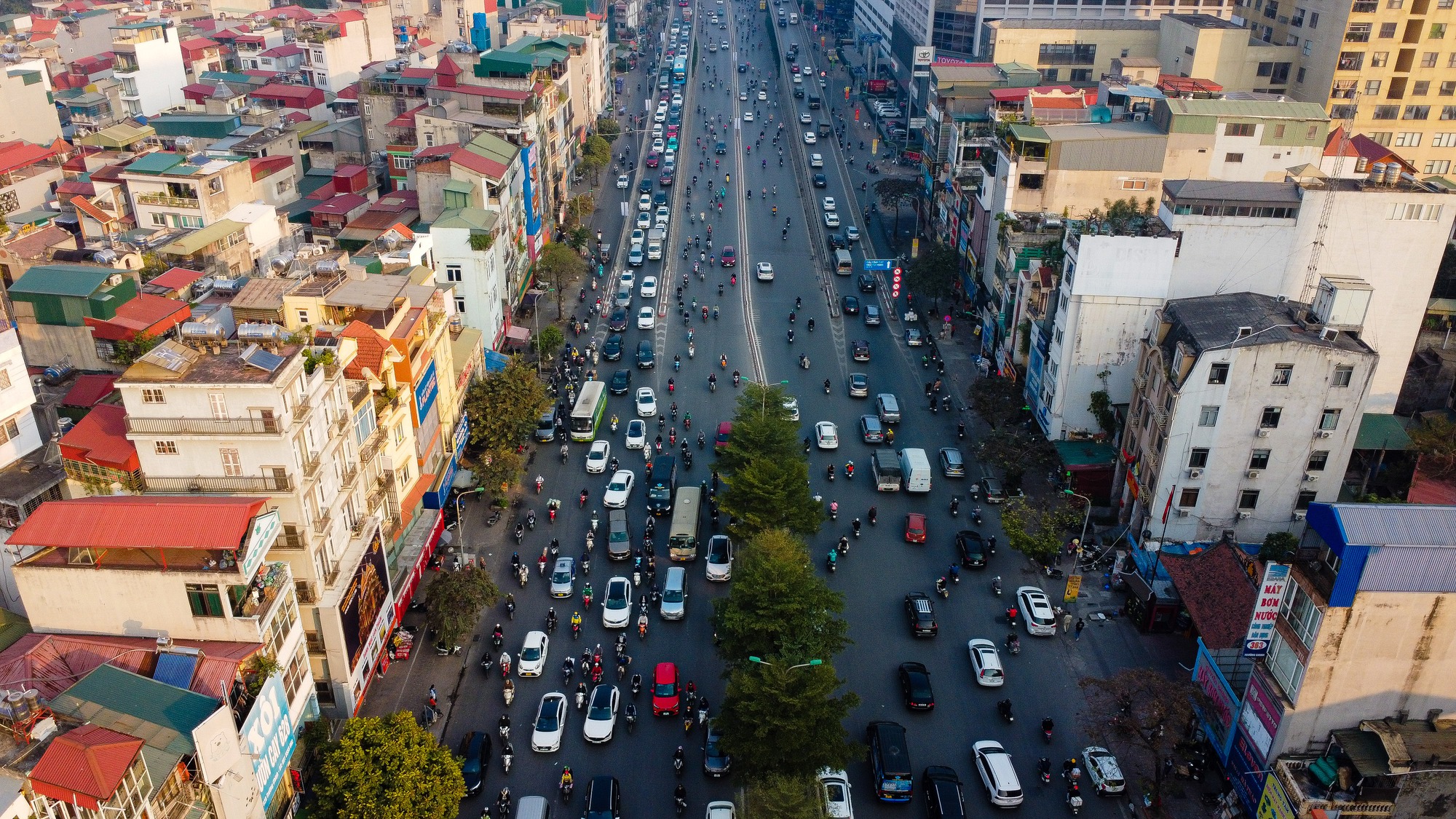 VIDEO: Ngã Tư Sở thông suốt sau khi phân luồng lại- Ảnh 4.