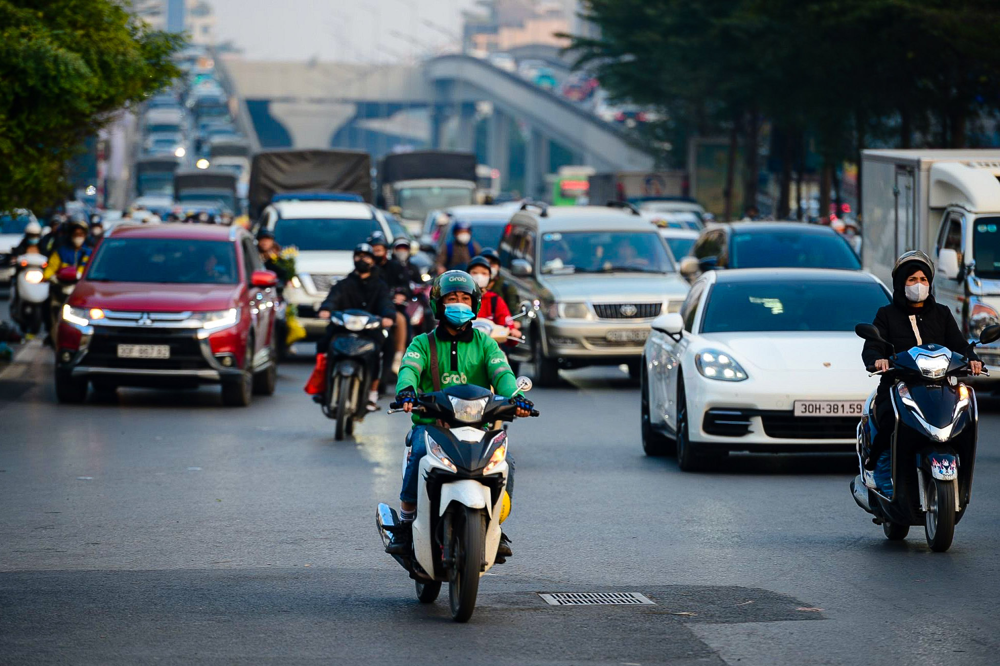 VIDEO: Ngã Tư Sở thông suốt sau khi phân luồng lại- Ảnh 5.