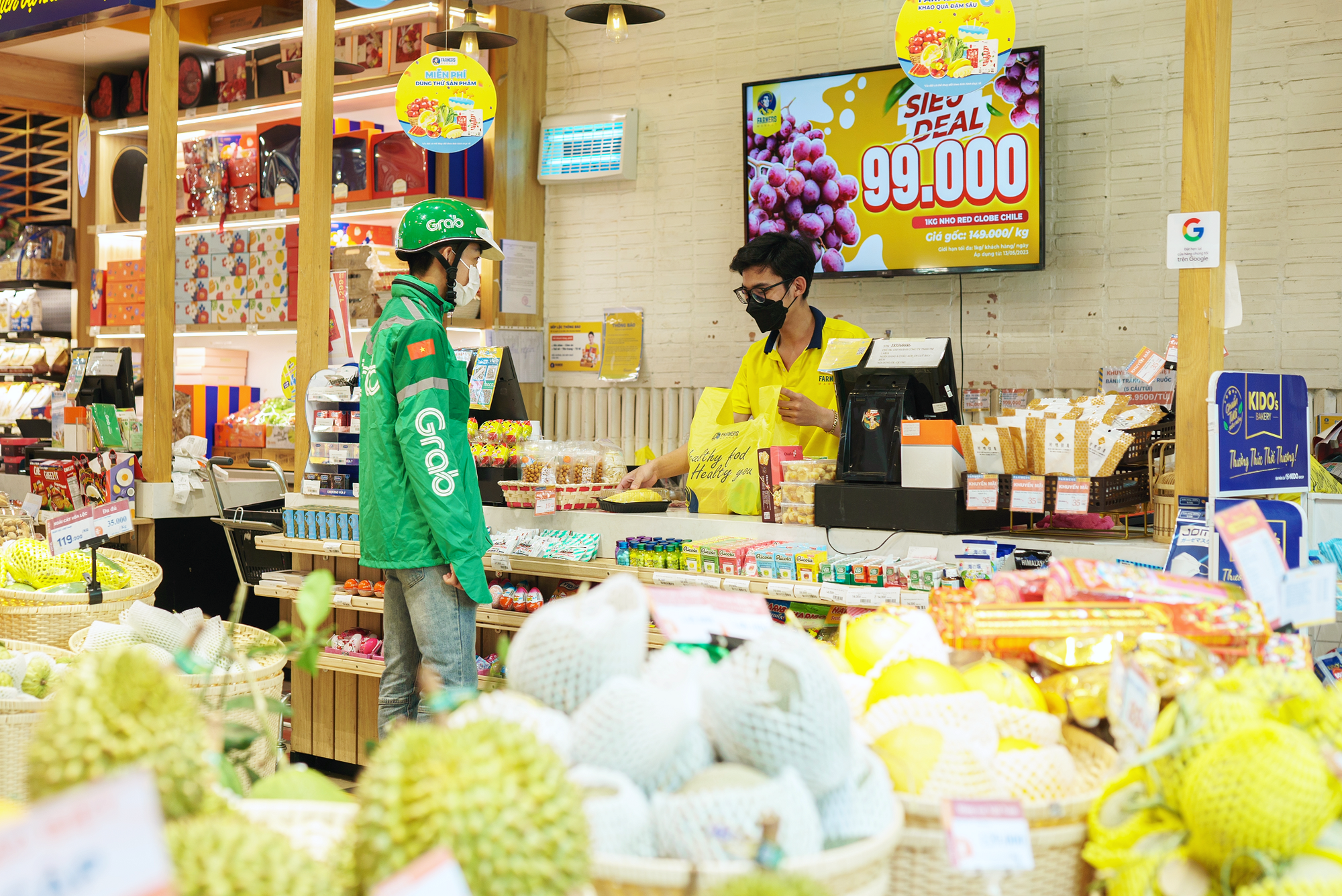 Lượng đơn GrabFood đặt theo nh&oacute;m cao gấp 4 lần- Ảnh 1.