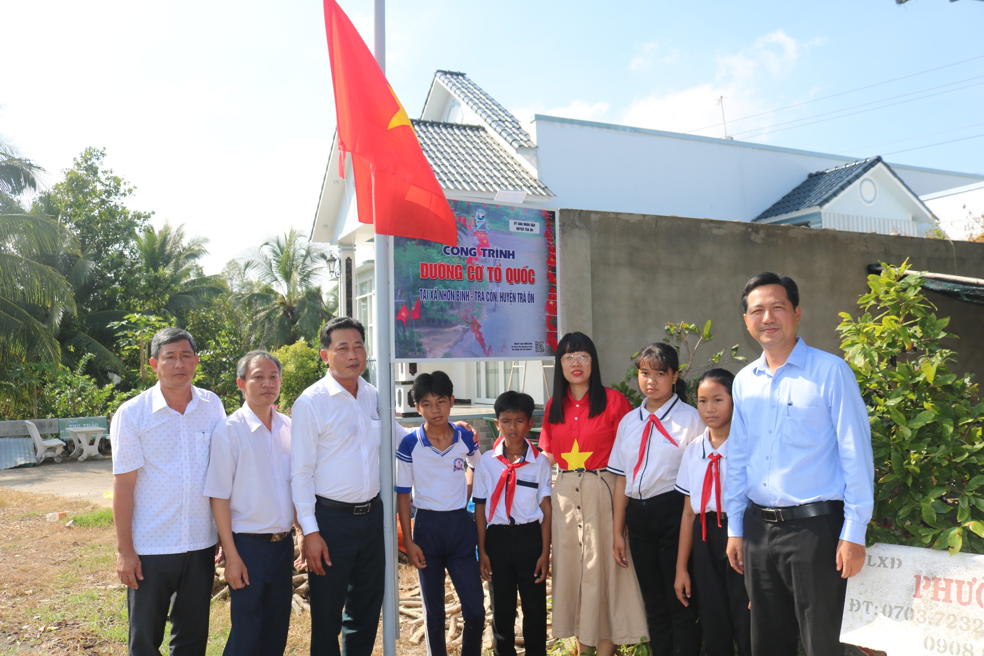 Chương trình ý nghĩa của Báo Người Lao Động đến với vùng quê Vĩnh Long- Ảnh 2.