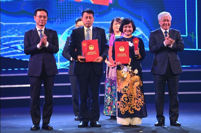 "Chào tiếng Việt' và sách về ranh giới ngoài thềm lục địa đoạt giải A Giải thưởng Sách quốc gia- Ảnh 1.