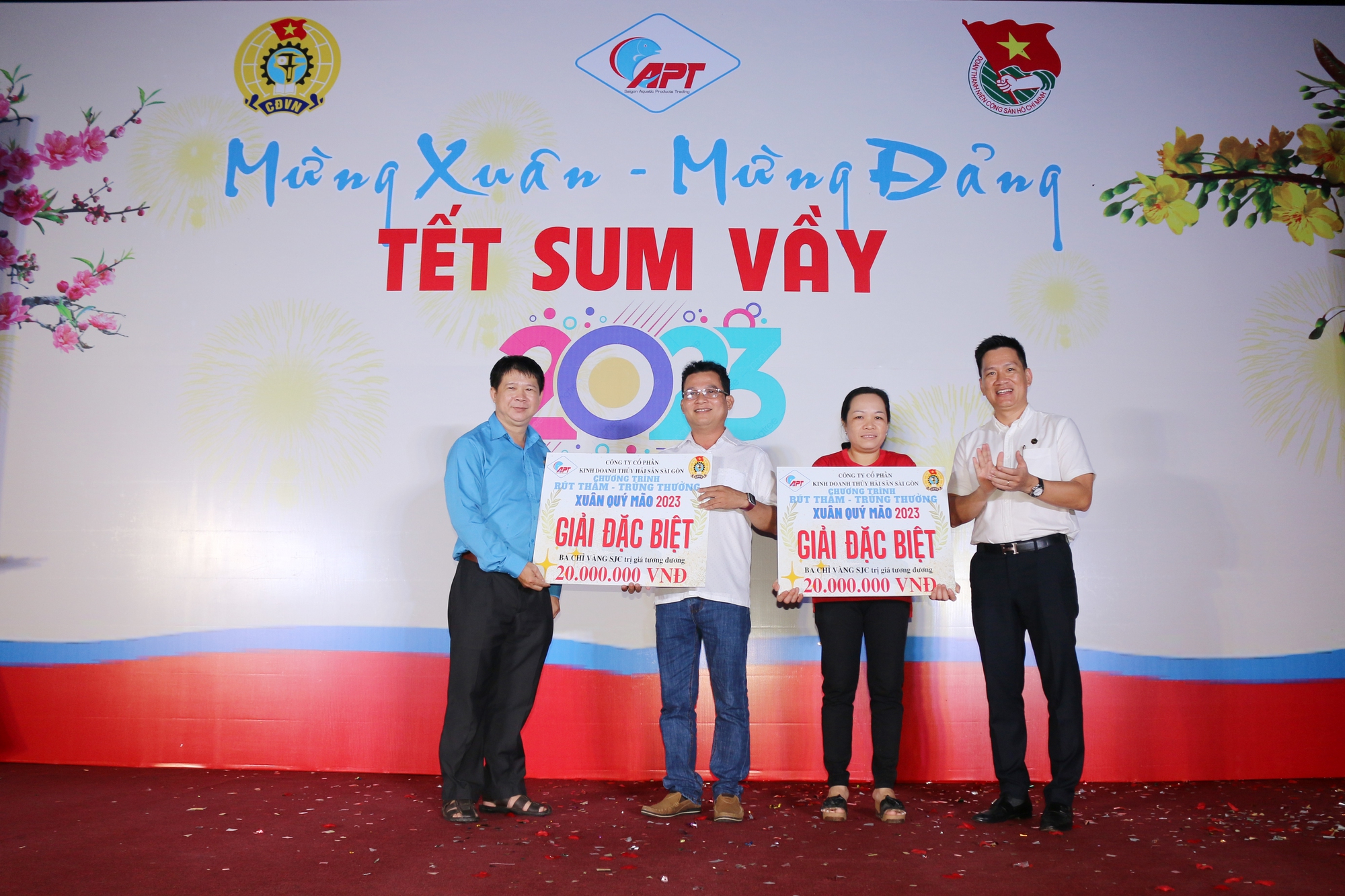 Kh&oacute; mấy cũng thưởng Tết cho người lao động- Ảnh 6.