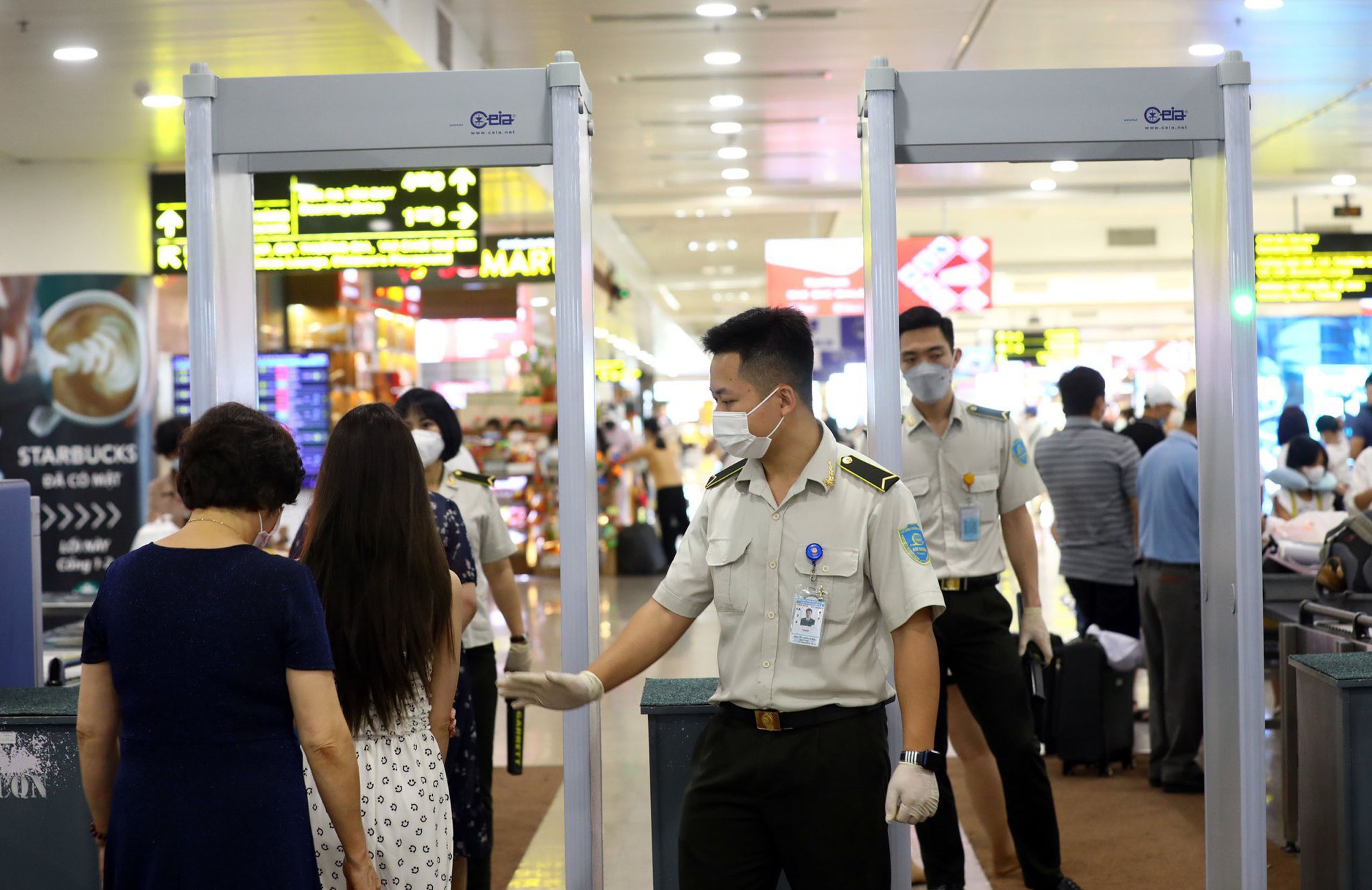 Tăng cường soi chiếu khách bay và hành lý xách tay- Ảnh 1.