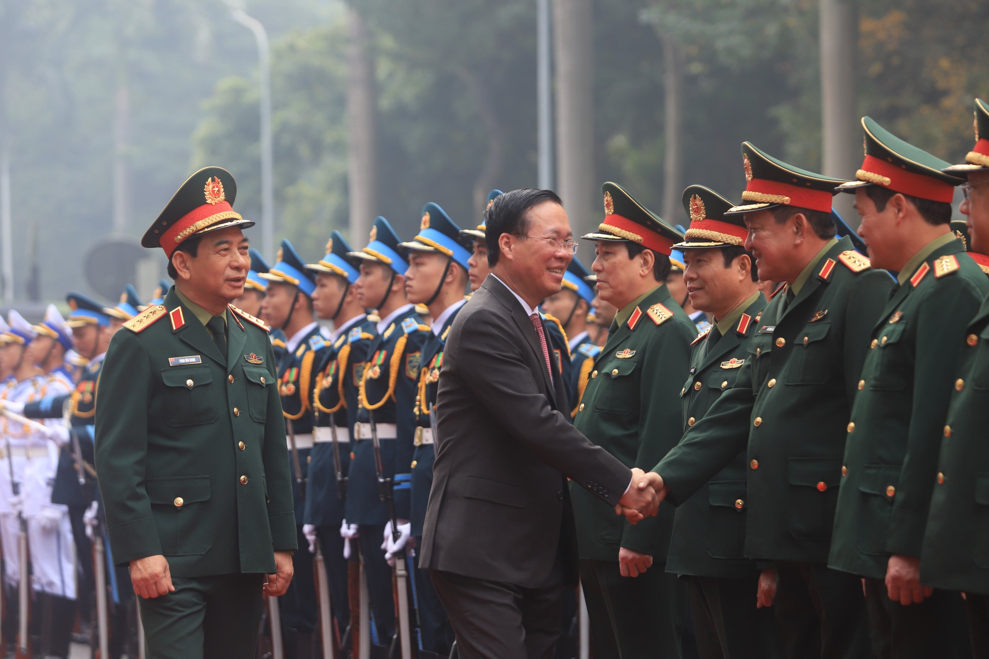 Chủ tịch nước V&otilde; Văn Thưởng dự, chỉ đạo Hội nghị Qu&acirc;n ch&iacute;nh to&agrave;n qu&acirc;n- Ảnh 3.
