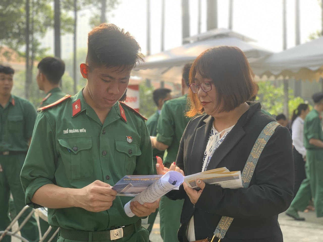 Hơn 4.200 vị tr&iacute; việc l&agrave;m cho qu&acirc;n nh&acirc;n chuẩn bị xuất ngũ- Ảnh 1.