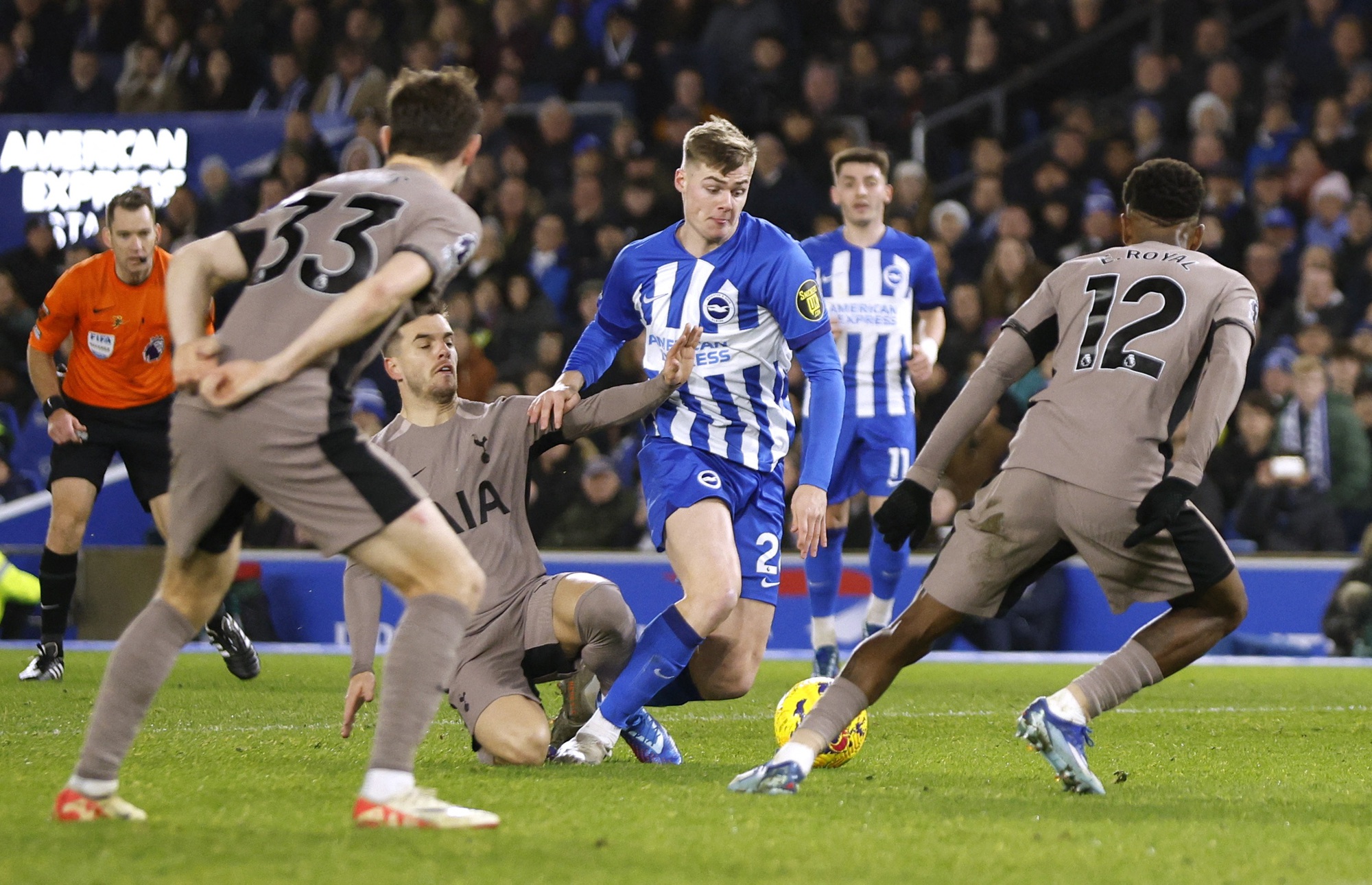 Đại tiệc bàn thắng sân AMEX, Tottenham thua thảm Brighton- Ảnh 1.