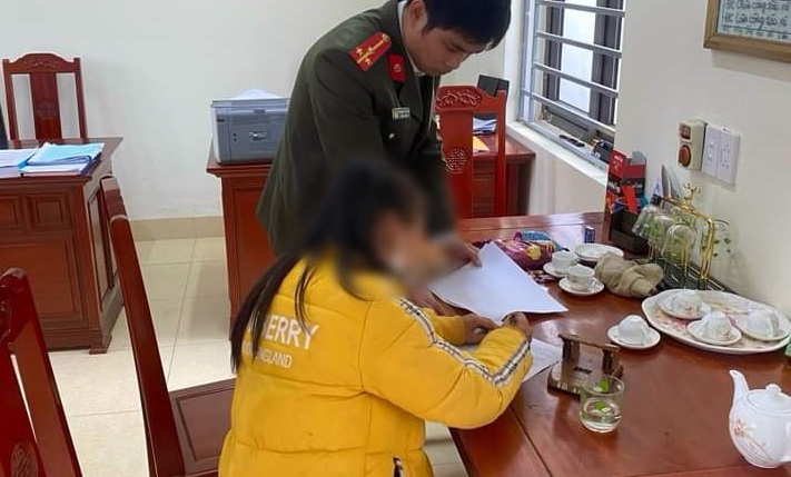 Phạt 2 người hoang tin "cô gái trẻ lây HIV cho nhiều người"- Ảnh 1.