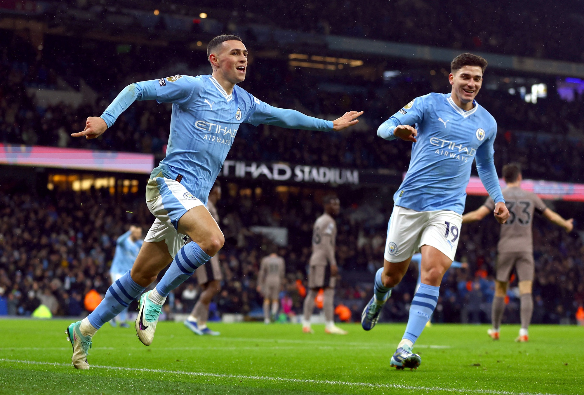 Rượt đuổi tỉ số nghẹt thở, Man City đánh rơi chiến thắng trước Tottenham- Ảnh 2.